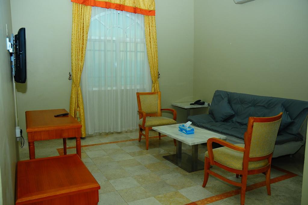 Al Faisal Hotel Suites Sur Camera foto