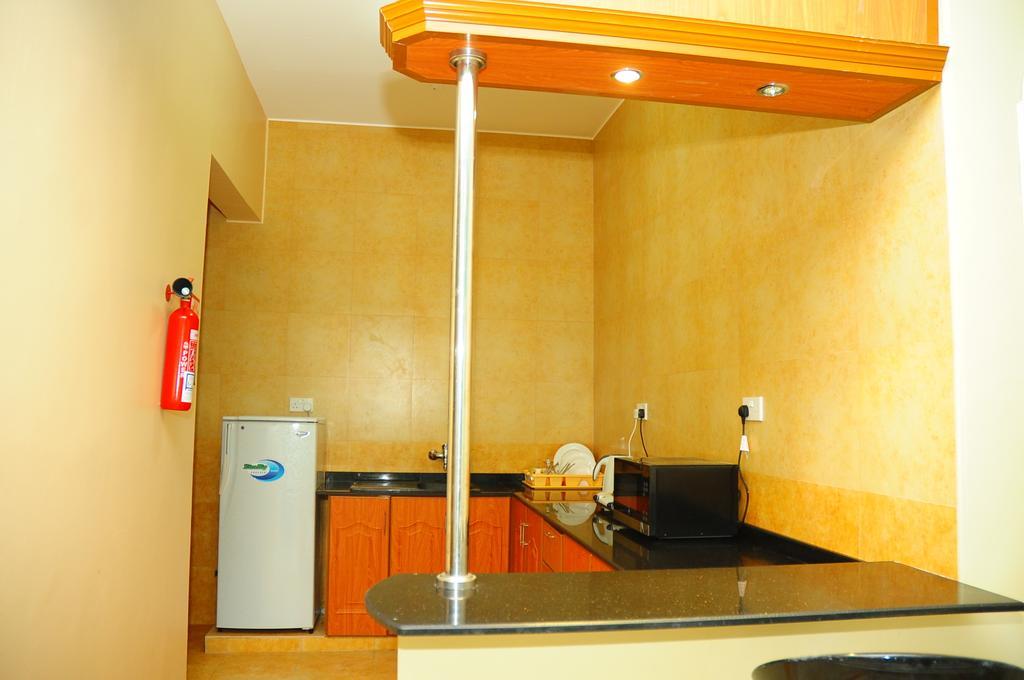 Al Faisal Hotel Suites Sur Esterno foto