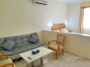 Al Faisal Hotel Suites Sur Esterno foto